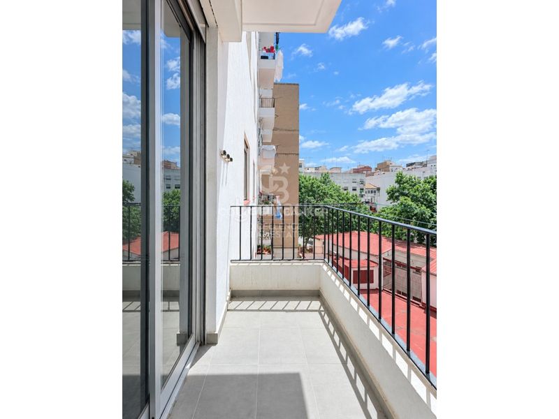 Foto f9e88ac7-e431-4bc4-bd01-91c6902641a8. Etagenwohnung mit parking in Arrancapins Valencia