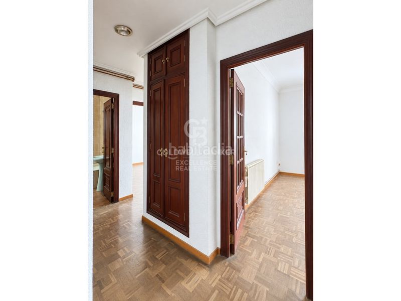 Foto fc7cc91c-21ba-4e59-a992-aab0f430f9f1. Etagenwohnung mit parking in Arrancapins Valencia