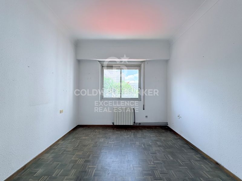 Piso luminoso con terraza y garaje en gran vía ramón y cajal en Valencia - Imagen 25