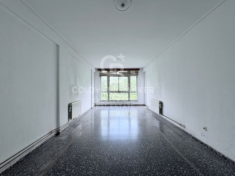 Piso luminoso con terraza y garaje en gran vía ramón y cajal en Valencia - Imagen 5