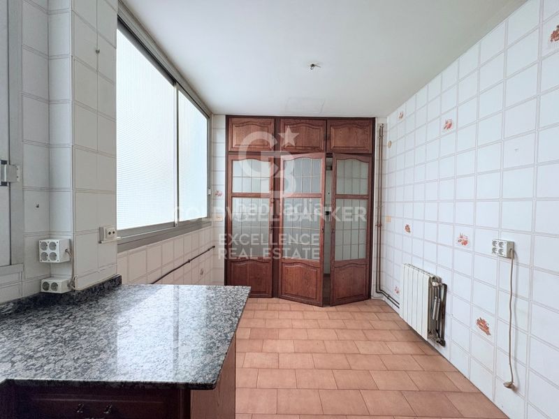 Piso luminoso con terraza y garaje en gran vía ramón y cajal en Valencia - Imagen 7