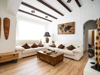 Chalet  Calle tamarius dels. Villa exclusiva de 400 m con piscina y jardín a 100 m de la play