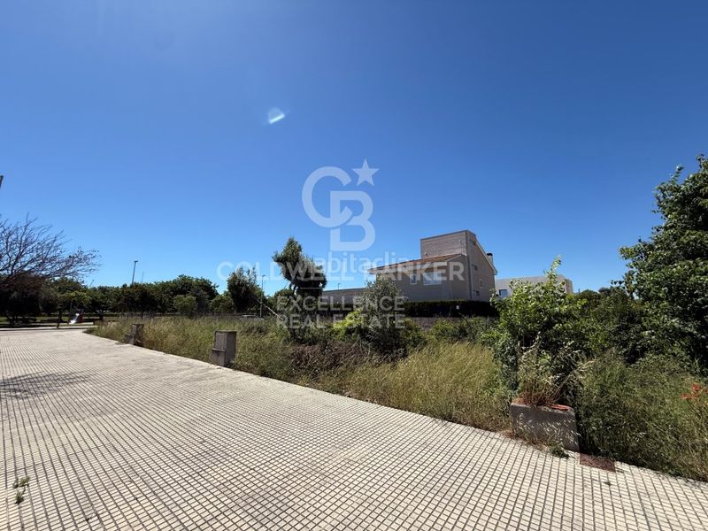 Foto 1c8d3936-7d8d-4f44-a3b6-fc0ef45be549. Wohngrundstück in Park Nord - Casona Gandia