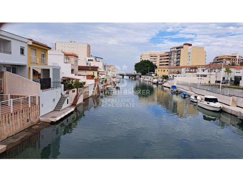 Foto 1ee8b949-749d-4620-b70a-bc1b1b7ff78c. Wohngrundstück in Park Nord - Casona Gandia