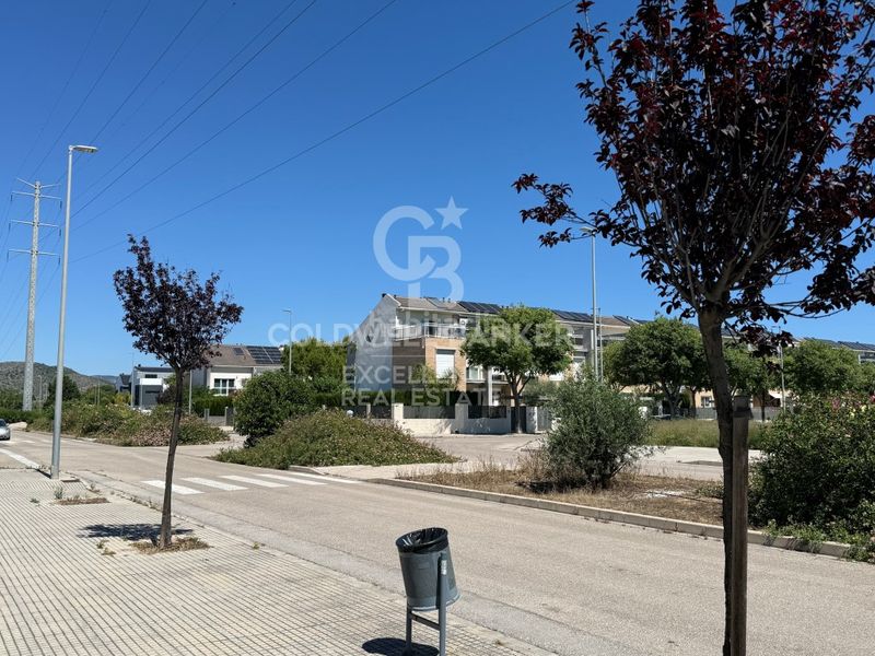 Foto ba5b9a21-9e9d-44a7-a96e-11672215cd6b. Wohngrundstück in Park Nord - Casona Gandia