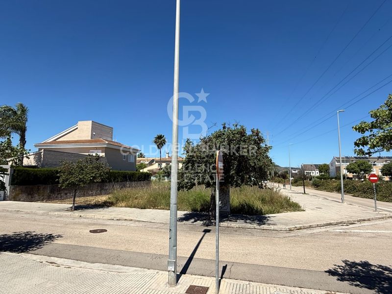 Foto d60eb09f-c479-4c8e-a194-682c17c0ada6. Wohngrundstück in Park Nord - Casona Gandia