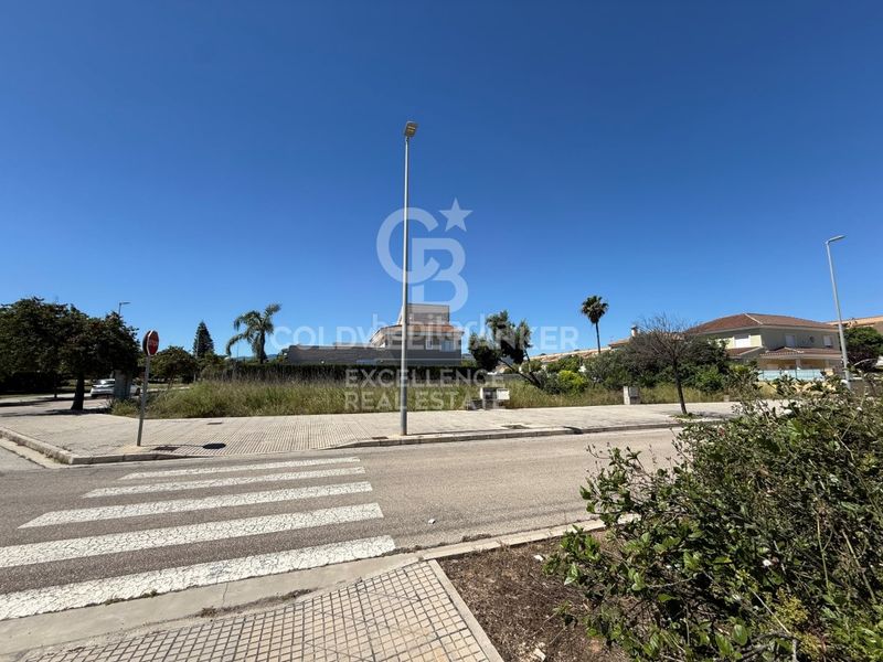 Foto ebb37d93-9fd0-405a-bb00-ff0b272533a3. Wohngrundstück in Park Nord - Casona Gandia