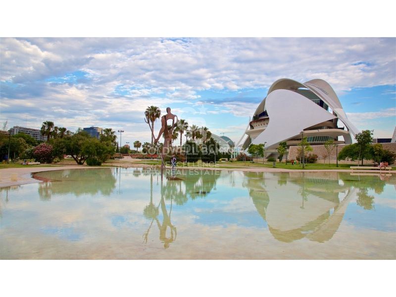 Foto d95c2a39-c2df-4f1f-b0cf-d8ce0c9cdbd2. Pis amb piscina a Ciutat de les Ciències i de les Arts - Justicia Valencia