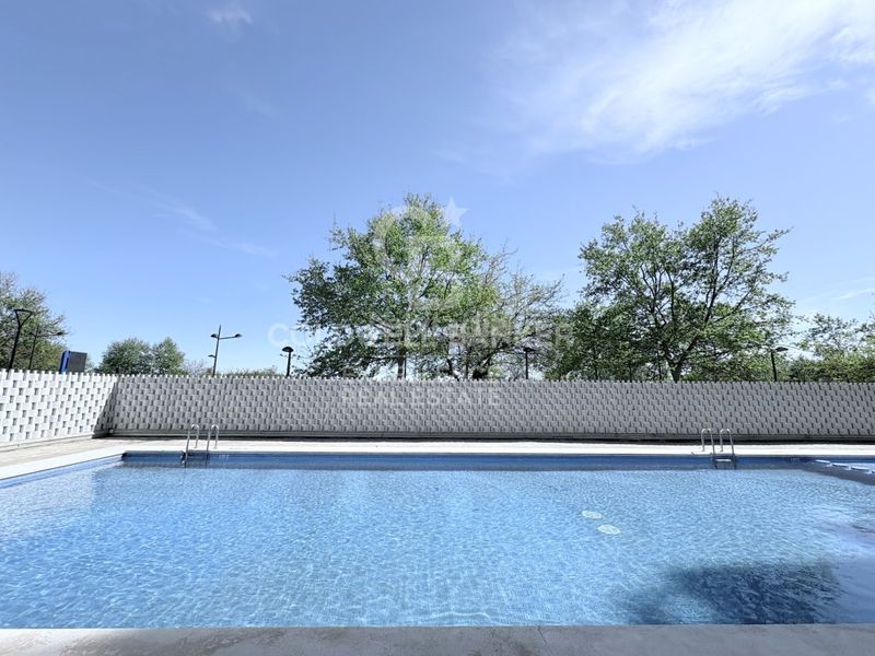 Foto 61aa2c27-6ea3-49c7-a283-1da769b968de. Pis amb aparcament piscina a Ciutat de les Ciències i de les Arts - Justicia Valencia