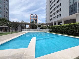 Pis  Avenida amat granell mesado. Exclusivo piso de 122 m con amplia terraza, garaje y trastero en