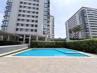 Pis  Avenida amat granell mesado. Exclusivo piso de 122 m con amplia terraza, garaje y trastero en
