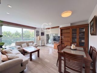 Piso  Avenida amat granell mesado. Exclusivo piso de 122 m con amplia terraza, garaje y trastero en