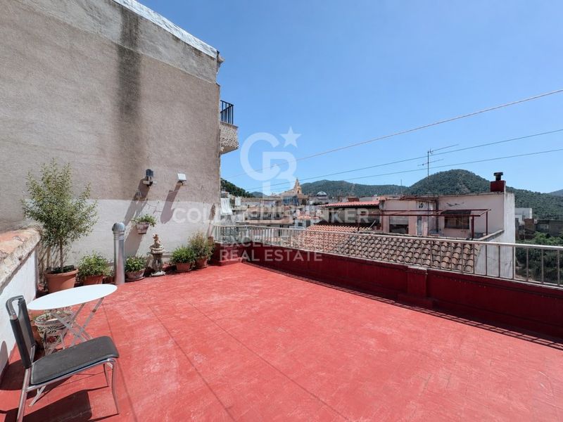 Foto 2cf3e5b0-780e-4a47-9e5d-02497e5f927f. Casa amb aparcament a Serra