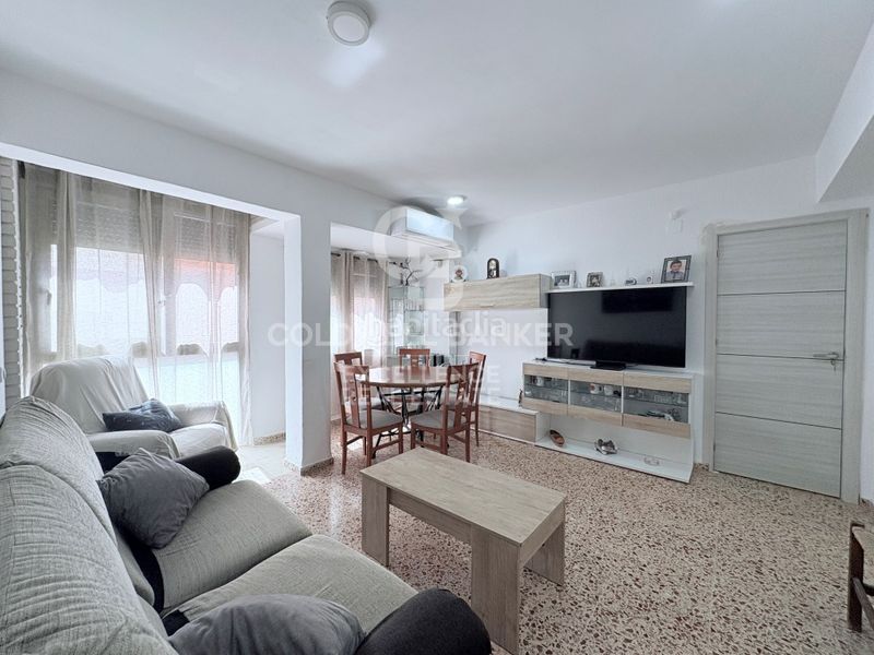 Foto f6d4bc1f-92f4-4e41-b895-876c53813188. Casa amb aparcament a Serra