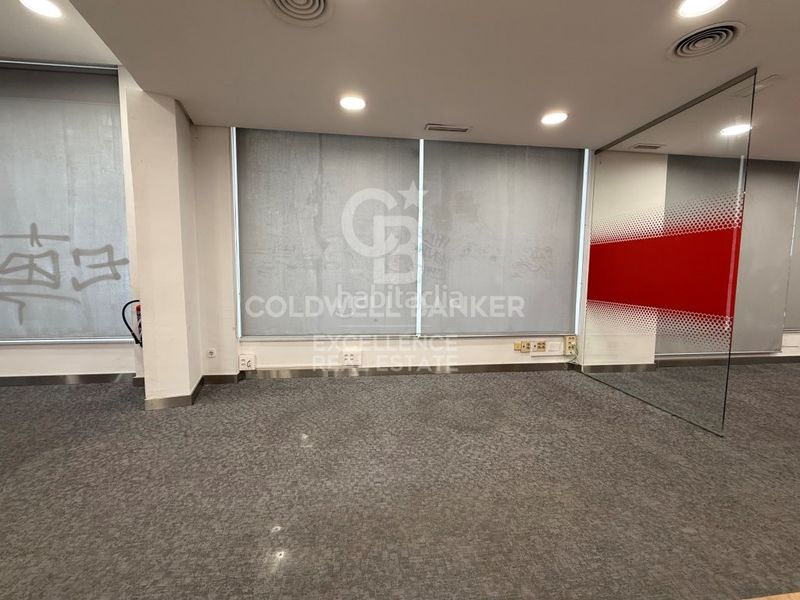Foto 2d2c1700-b283-41da-ade2-27d90b53e730. Local comercial a Gran Via Valencia