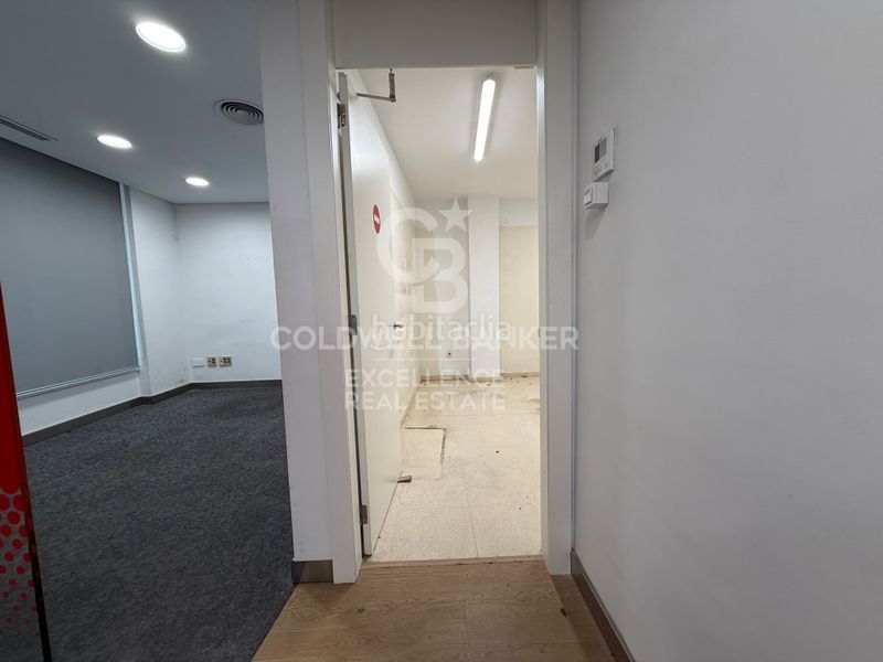 Foto 58fbc3b2-13f7-4c69-ad0f-3e7c1c279eed. Local comercial a Gran Via Valencia