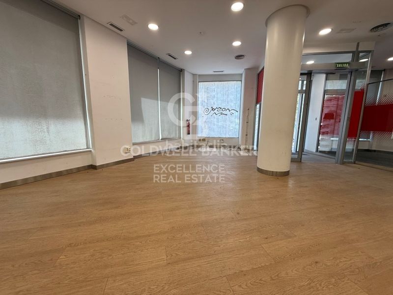 Foto 5f85a2e7-aa84-4284-8149-1af76248f070. Local comercial a Gran Via Valencia