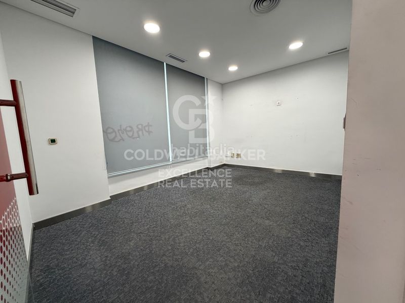 Foto 87318c39-714a-45d5-b1b6-f7e03a7eb18e. Local comercial a Gran Via Valencia