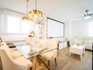Pis  N/a. Exclusivo piso con terraza , piscina comunitaria, garaje y jardi