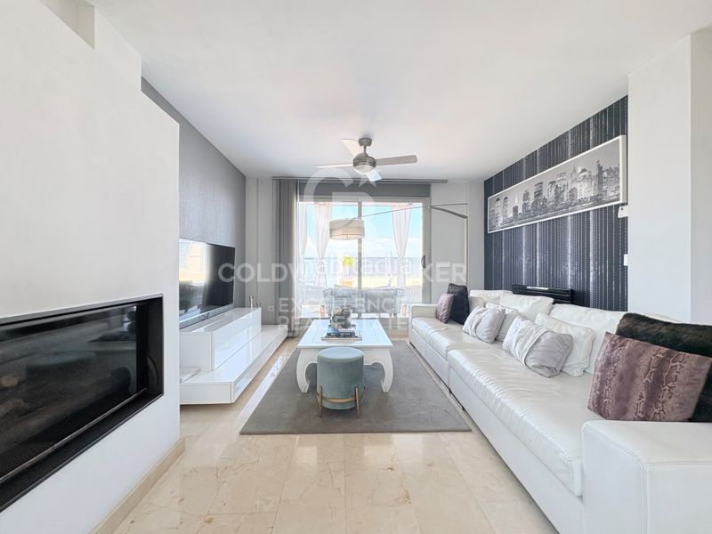 Foto 683d3b07-5b92-462d-85b0-99882221bd5d. Casa adossada amb aparcament piscina a Playa Burriana