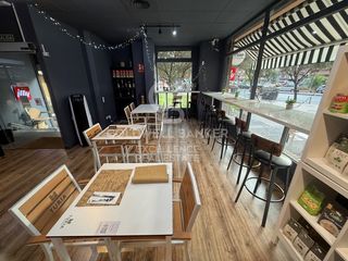 Lloguer Local Comercial  Avenida aragon. Pierino  restaurante italiano premium en traspaso frente a mesta