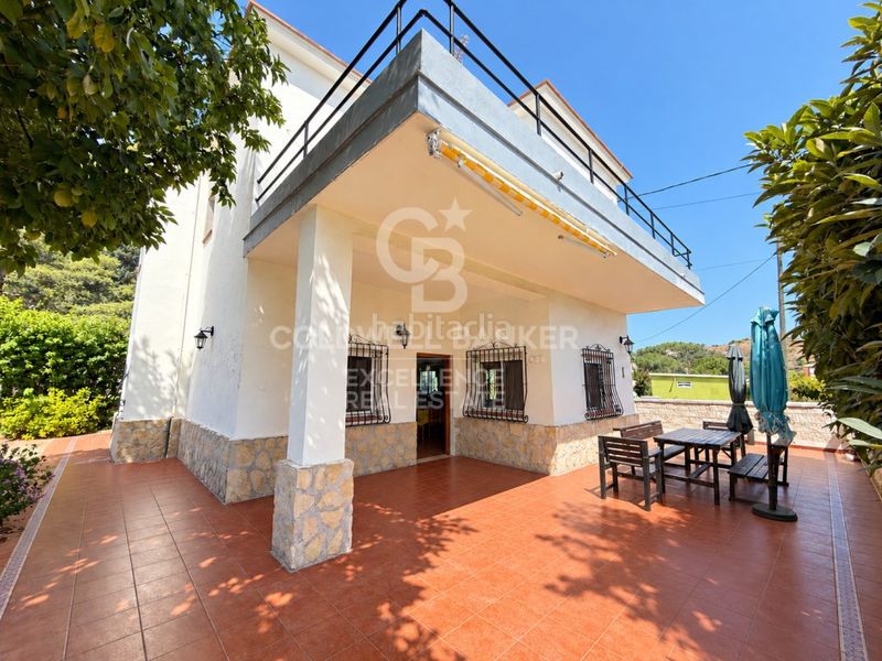 Foto be7d9d0f-ba46-4137-9873-293d0ce797ba. Xalet amb aparcament piscina a Oliva pueblo Oliva