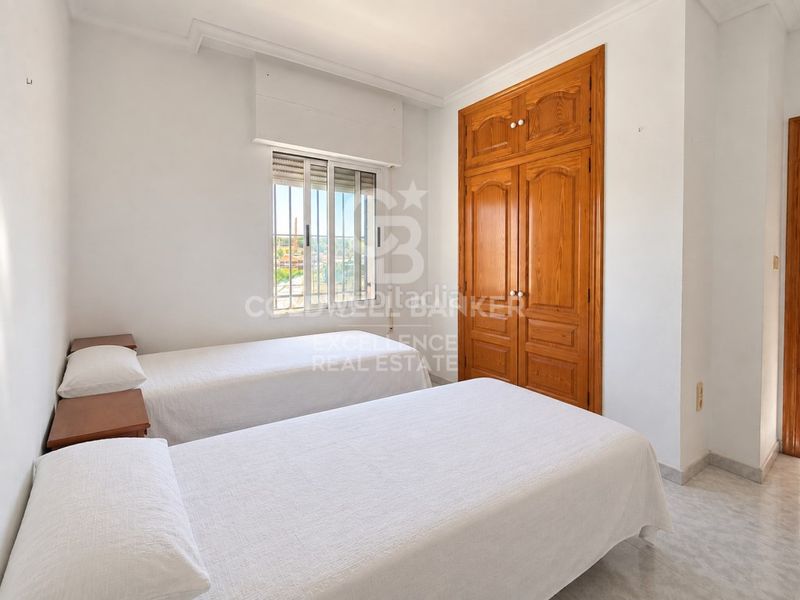 Foto fe15a237-c45a-438e-9711-78796a45713f. Xalet amb aparcament piscina a Oliva pueblo Oliva