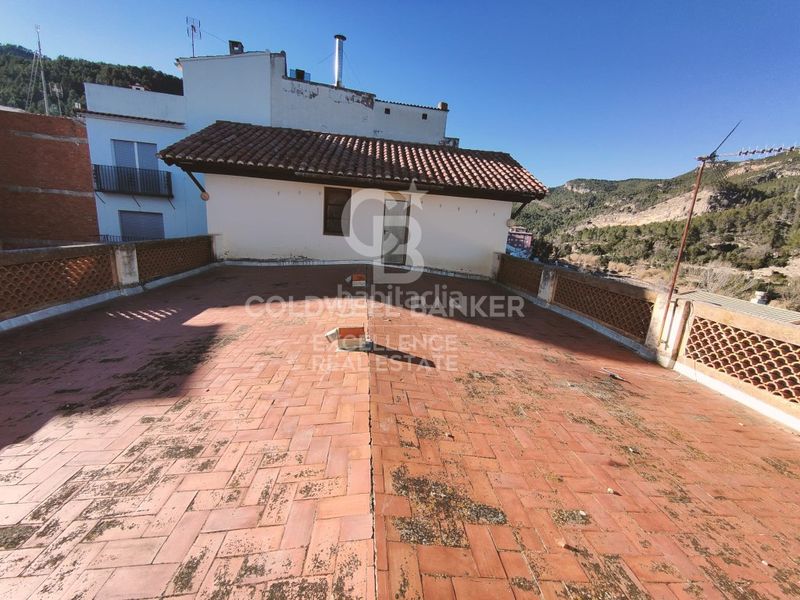 Foto c503ee34-3ad9-462d-8013-77be45854601. Casa a Montanejos