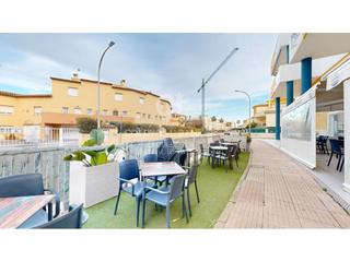 Local commercial  N/a. Barrestaurante en pleno funcionamiento  vivienda en planta super