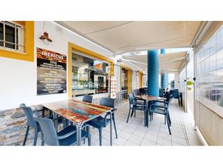 Local Comercial a Calle roderic d'osona 47. Barrestaurante en pleno funcionamiento  vivienda en planta super