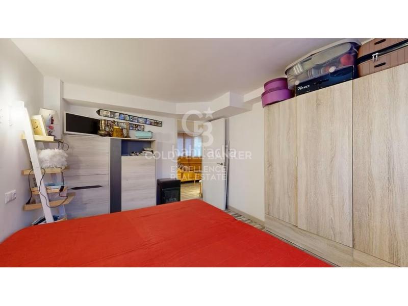 Foto c1bb16a8-7f95-4f77-9b26-b45fe58cf7ff. Local comercial a Oliva nova Oliva