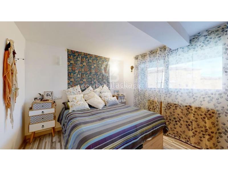 Foto f025ef7a-1a52-4fbf-9bd1-e0cdc7ba5e91. Local comercial a Oliva nova Oliva