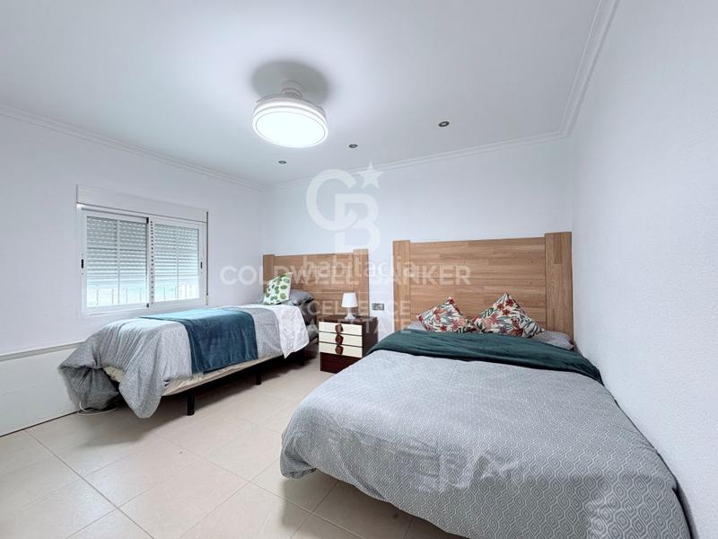 Foto 16a9b973-74f8-4395-9390-2ea34676c0b4. Xalet amb aparcament piscina a Riba - roja de Túria