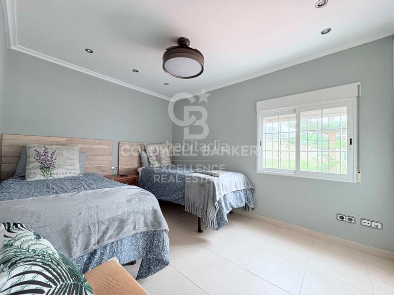 Foto 87e710cd-e333-4ead-8427-1b69ff28aa5e. Xalet amb aparcament piscina a Riba - roja de Túria