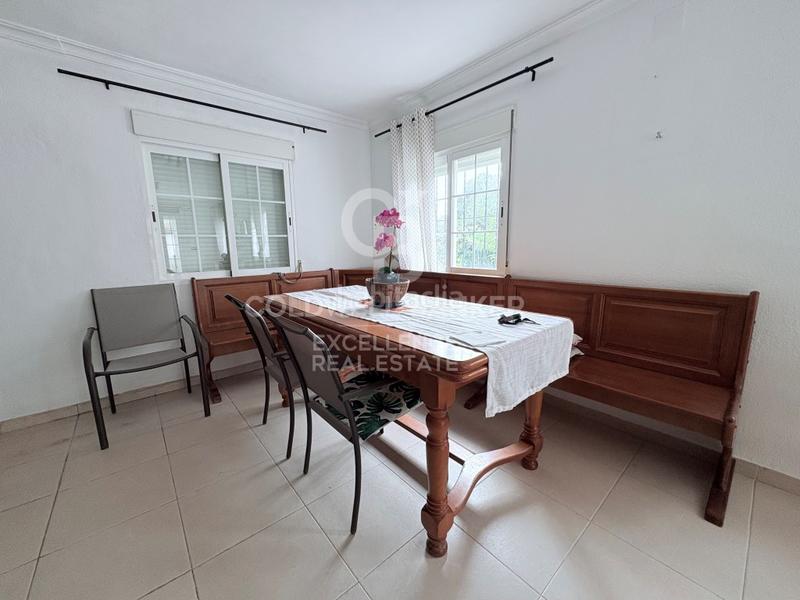 Foto a4a9e8de-e55a-4e5a-927e-5bf339261061. Xalet amb aparcament piscina a Riba - roja de Túria