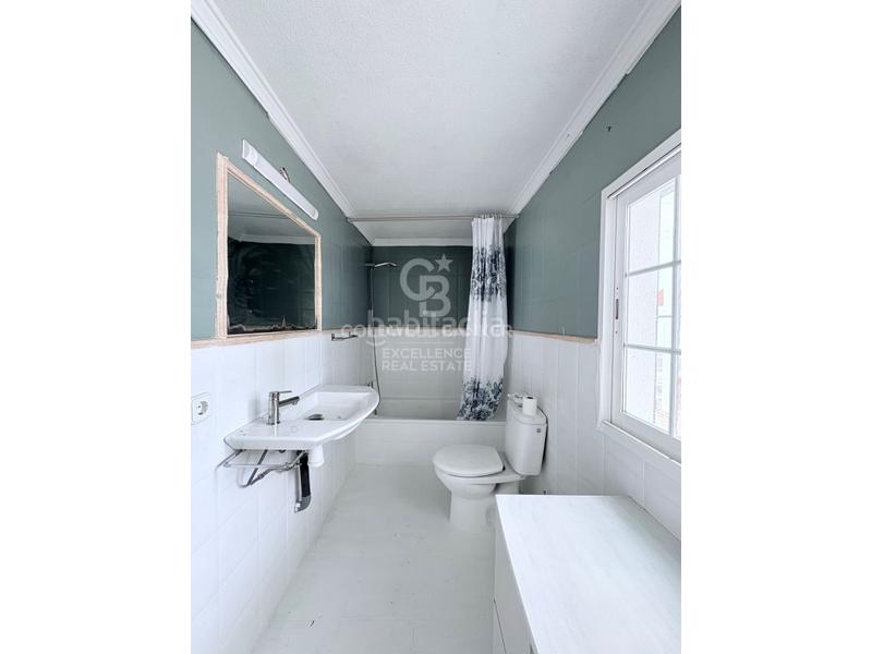 Foto b2330a0d-d59f-4f85-85d3-6aac67406e14. Xalet amb aparcament piscina a Riba - roja de Túria