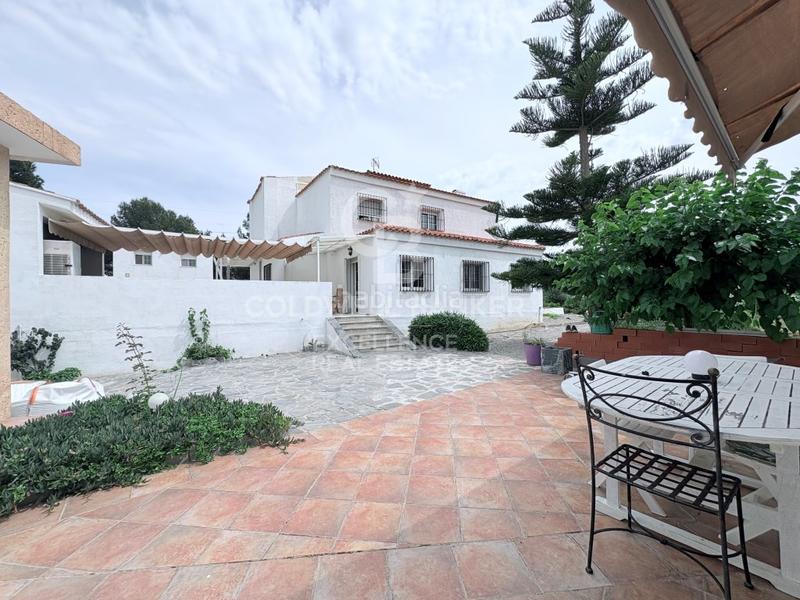 Foto ea27bc76-ce28-4fb1-a762-51294c85509a. Xalet amb aparcament piscina a Riba - roja de Túria