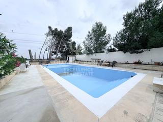 Xalet a Riba - roja de Túria. Finca rustica semireformada compuesta de 3 casas independientes,