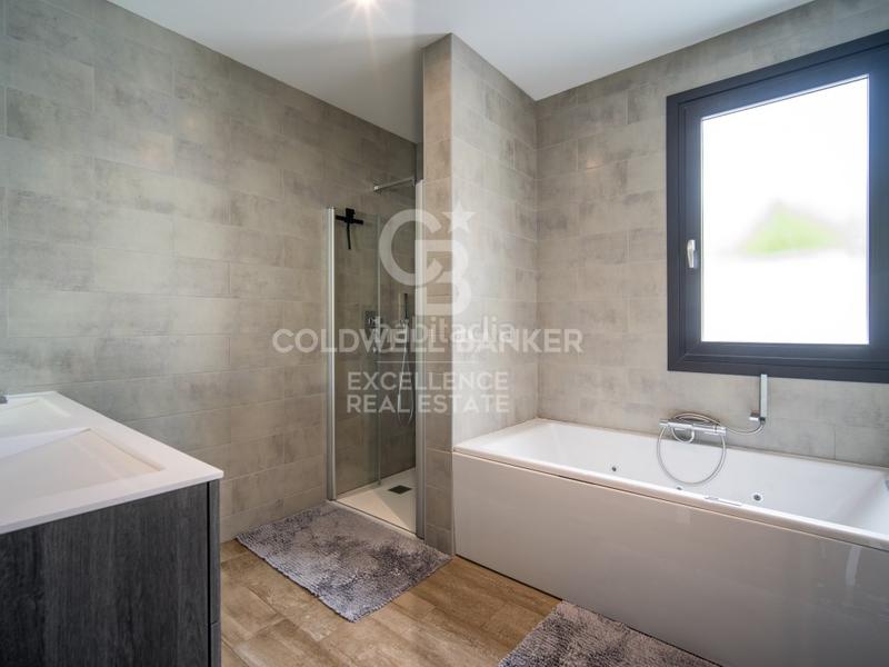 Foto 19417f8a-623b-4f76-a7d0-b6e76637be55. Casa impresionante villa de lujo con estilo moderno e ibicenco en urbanización exclusiva e en Calp