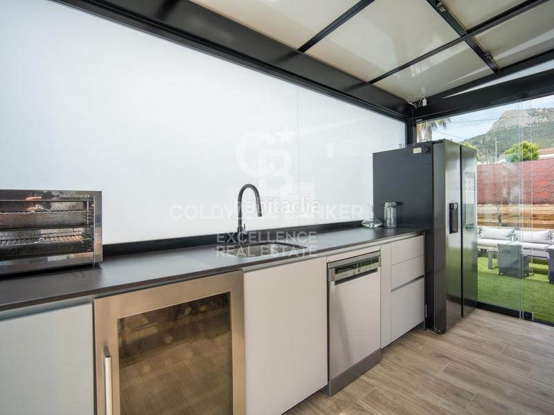 Foto 205f5fe9-da72-412a-b4ac-6815e36f5492. Casa impresionante villa de lujo con estilo moderno e ibicenco en urbanización exclusiva e en Calp
