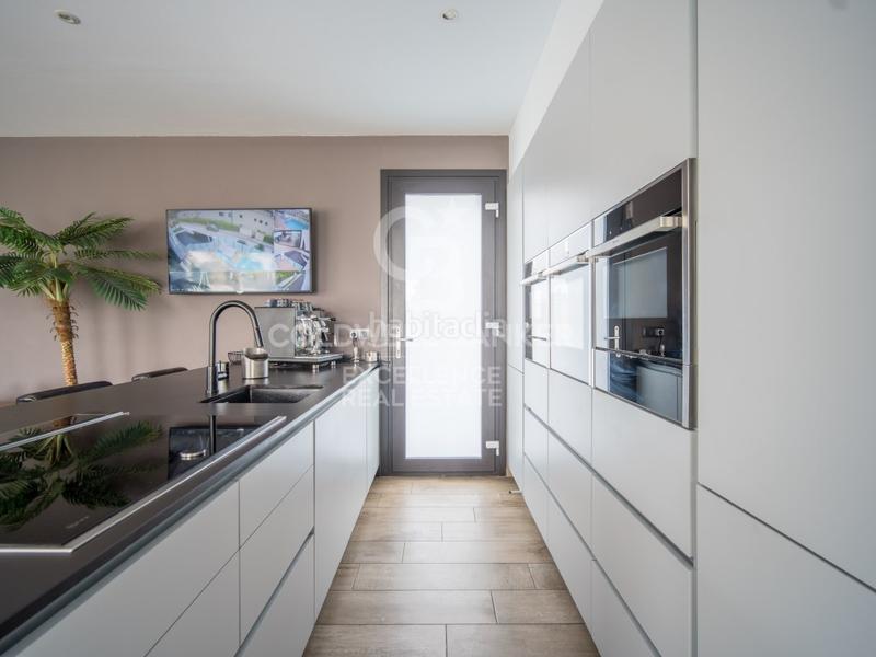 Foto 7f7f2d1f-25f1-40b0-865a-1d7fe565c9b3. Casa impresionante villa de lujo con estilo moderno e ibicenco en urbanización exclusiva e en Calp