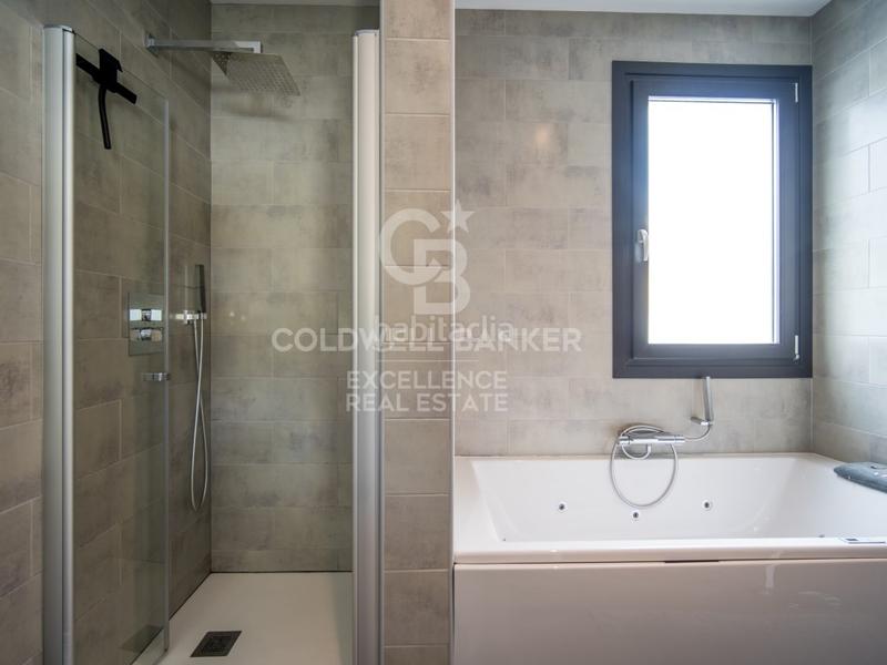 Foto 94b6997d-31ca-4758-8590-8a1e1bbb734f. Casa impresionante villa de lujo con estilo moderno e ibicenco en urbanización exclusiva e en Calp