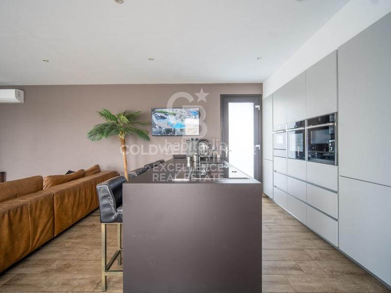 Foto 984983c1-4f42-47a1-82ce-7fe893f7b158. Casa impresionante villa de lujo con estilo moderno e ibicenco en urbanización exclusiva e en Calp