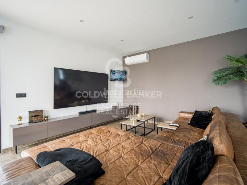 Foto ebda027f-ee25-4533-8f05-9c35e76259ab. Casa impresionante villa de lujo con estilo moderno e ibicenco en urbanización exclusiva e en Calp