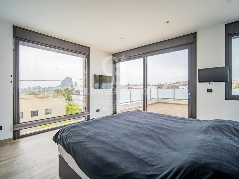 Foto f9bd164f-0a5c-44cd-927d-bccd4a5f0f48. Casa impresionante villa de lujo con estilo moderno e ibicenco en urbanización exclusiva e en Calp