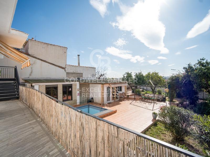 Foto 9da1aa4b-c901-4945-8380-7c78df958a81. Local comercial a Centro Ciudad Paterna