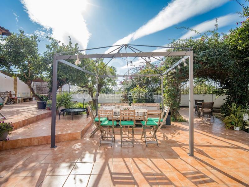 Foto ea504fd3-7002-4dca-87d9-feac159430a8. Local comercial a Centro Ciudad Paterna