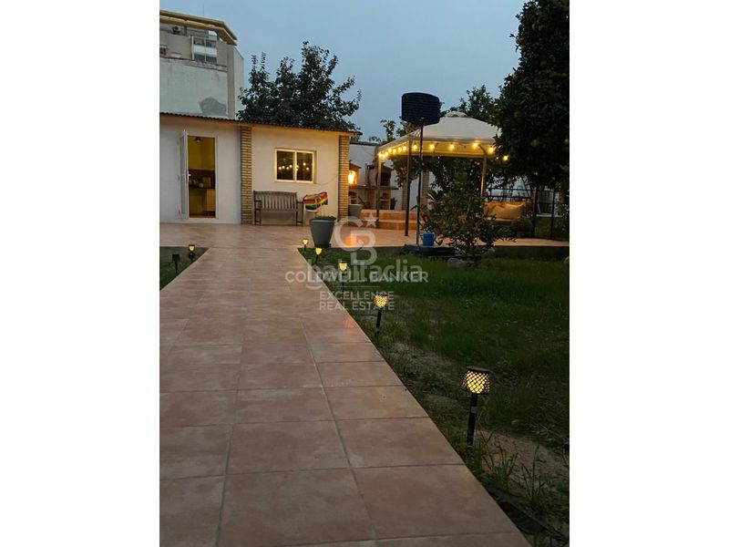 Foto 0e8696f0-9fbb-45cc-bad9-504dcbf6115e. Local comercial hostal con licencia turística y rentabilidad del 10 en valencia. en Paterna