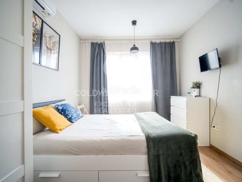 Foto 5e96b784-6613-4492-a501-01aaf63d2672. Local comercial hostal con licencia turística y rentabilidad del 10 en valencia. en Paterna
