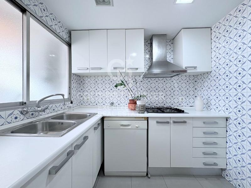 Foto 20903e2e-5d67-4ccc-b1cb-f3940c9d71ab. Appartamento con riscaldamento parcheggio in Jaume Roig Valencia